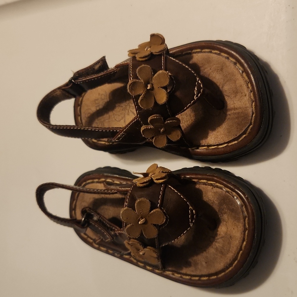 Smart Step baby girl sandals. Sz 6